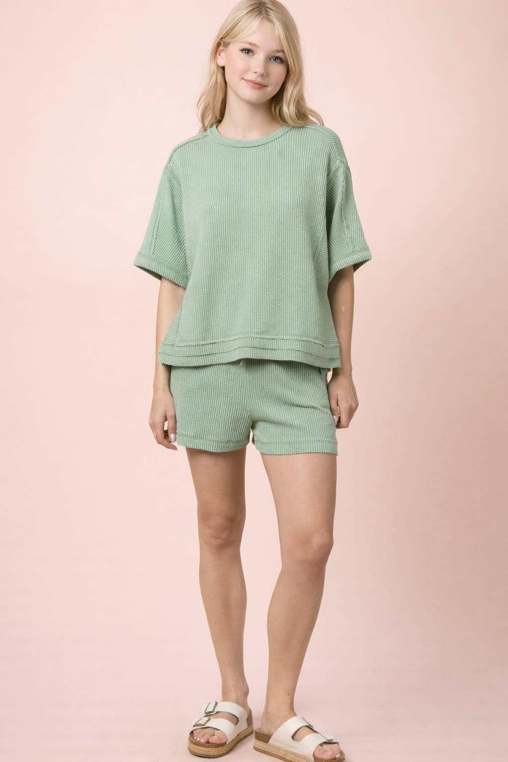 Ribbed Comfy Set – Oversized Lounge Top & Shorts