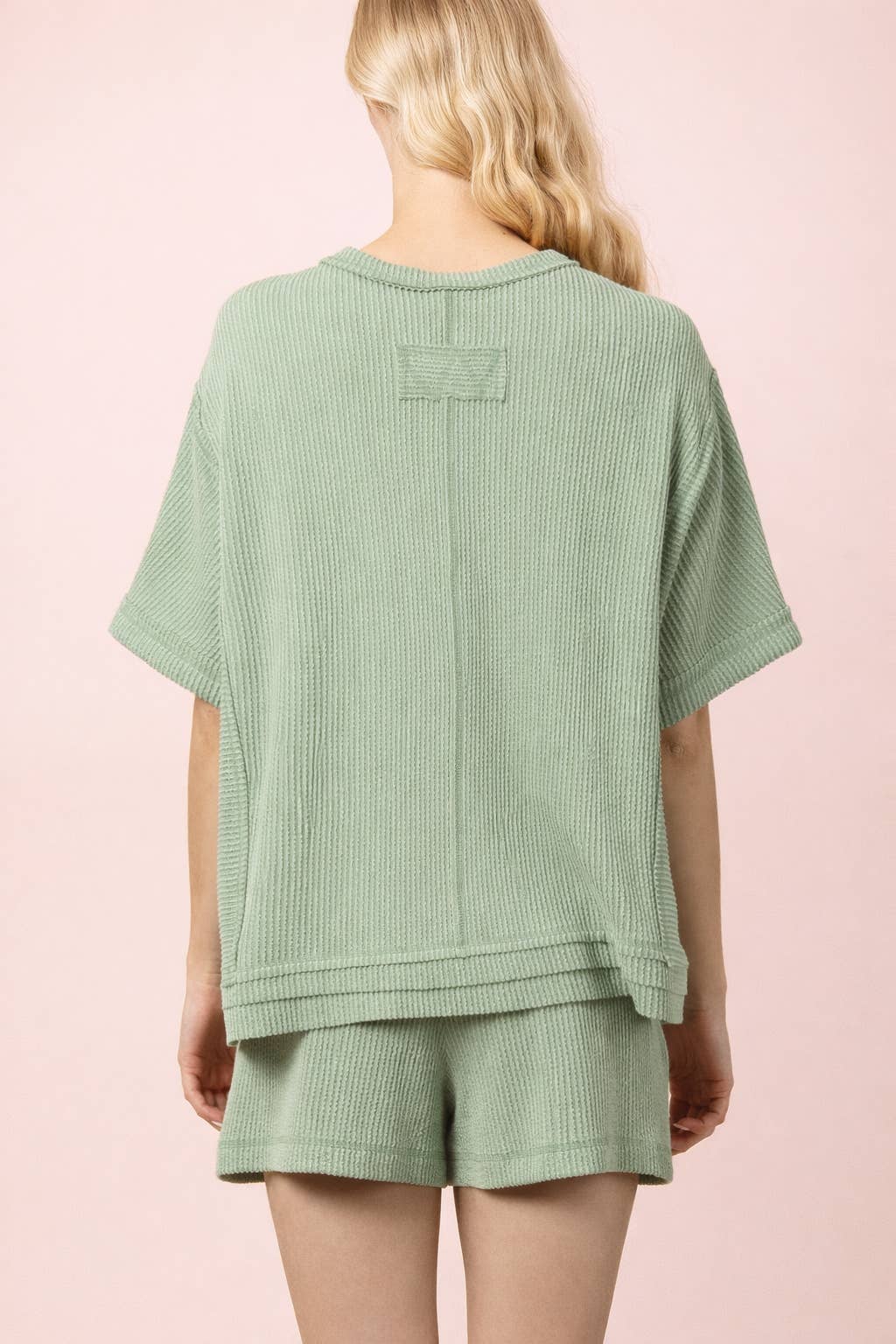 Ribbed Comfy Set – Oversized Lounge Top & Shorts